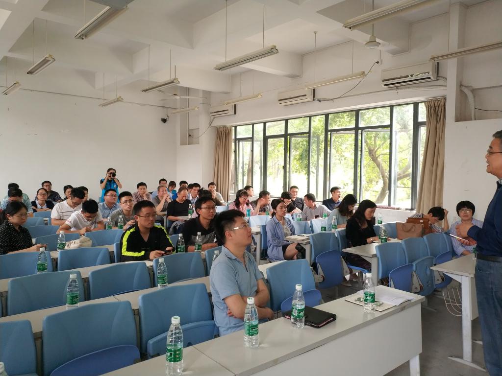 sunbet申搏召开党员政治学习暨班主任培训1.jpg