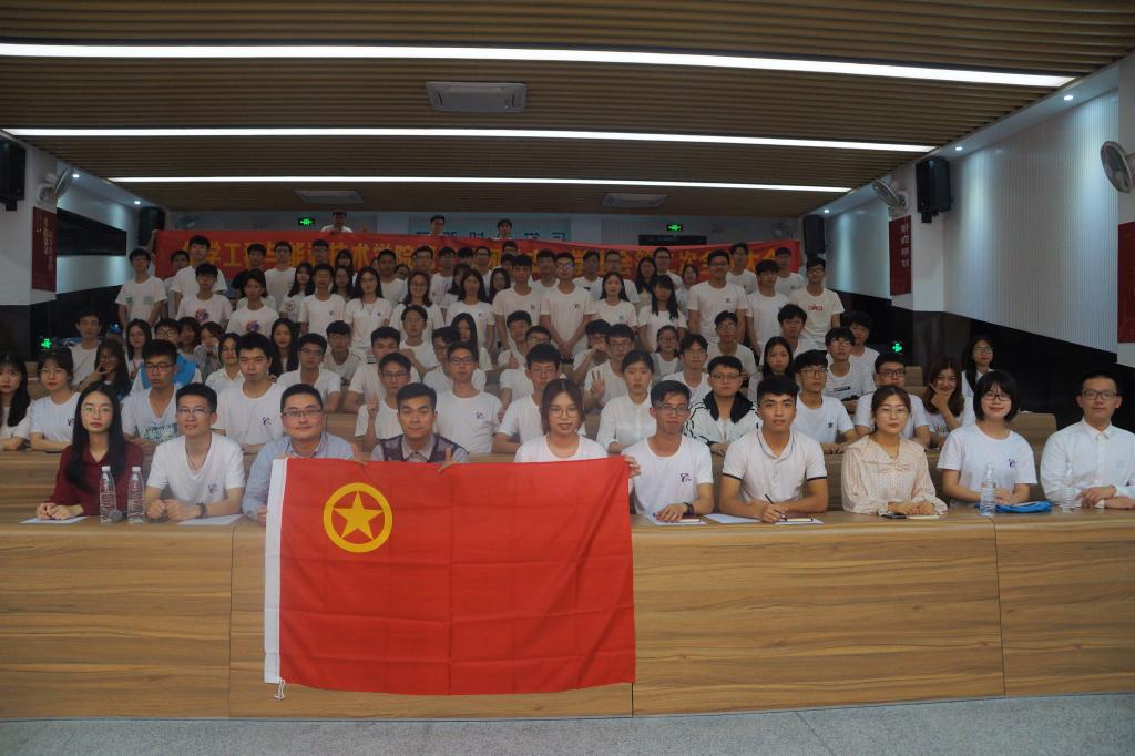 sunbet申搏举行第三届团总支-学生会第二次全体大会1.jpg