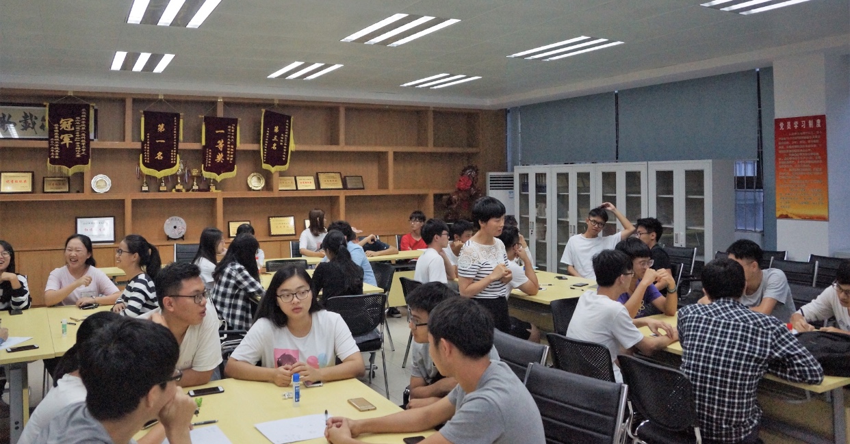 sunbet申搏举行心理委员培训会2.jpg