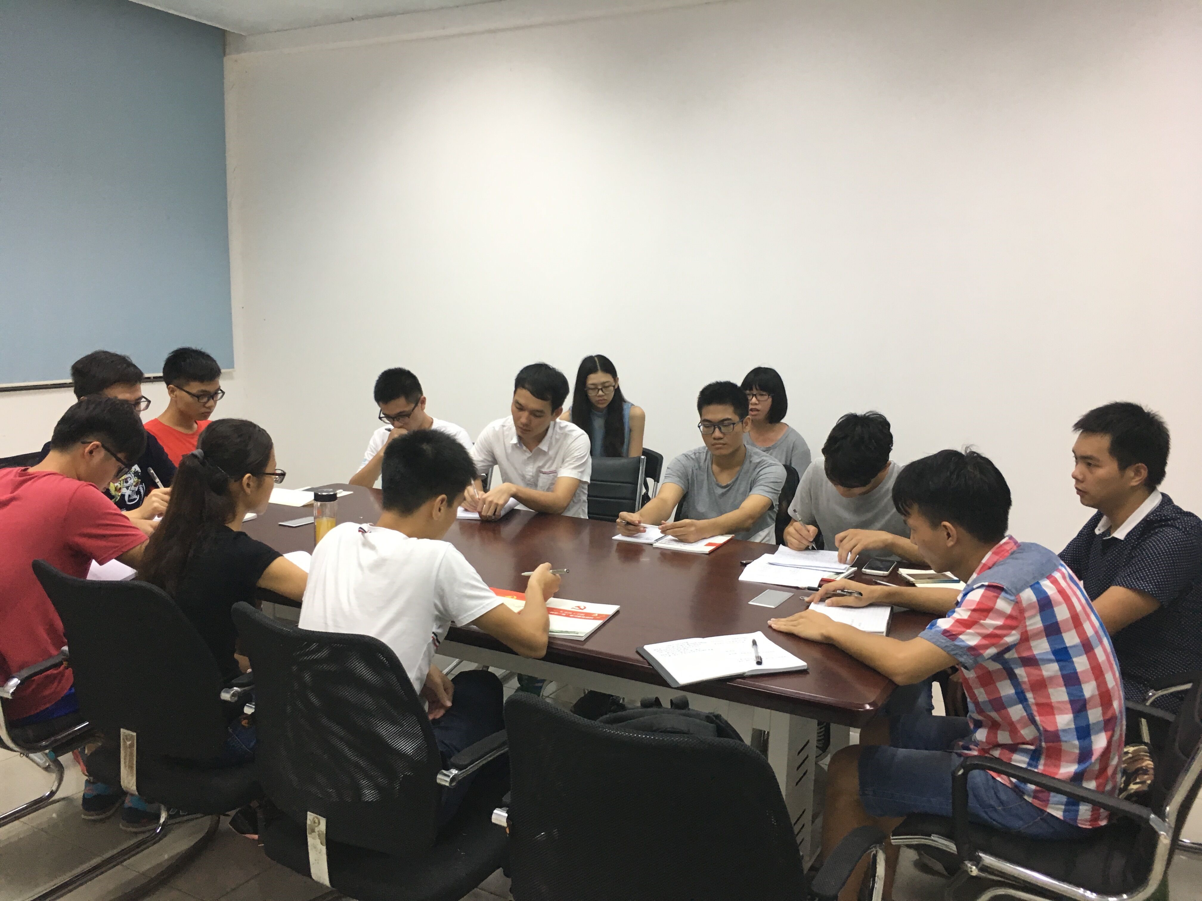 sunbet申搏学生党支部开展.jpg
