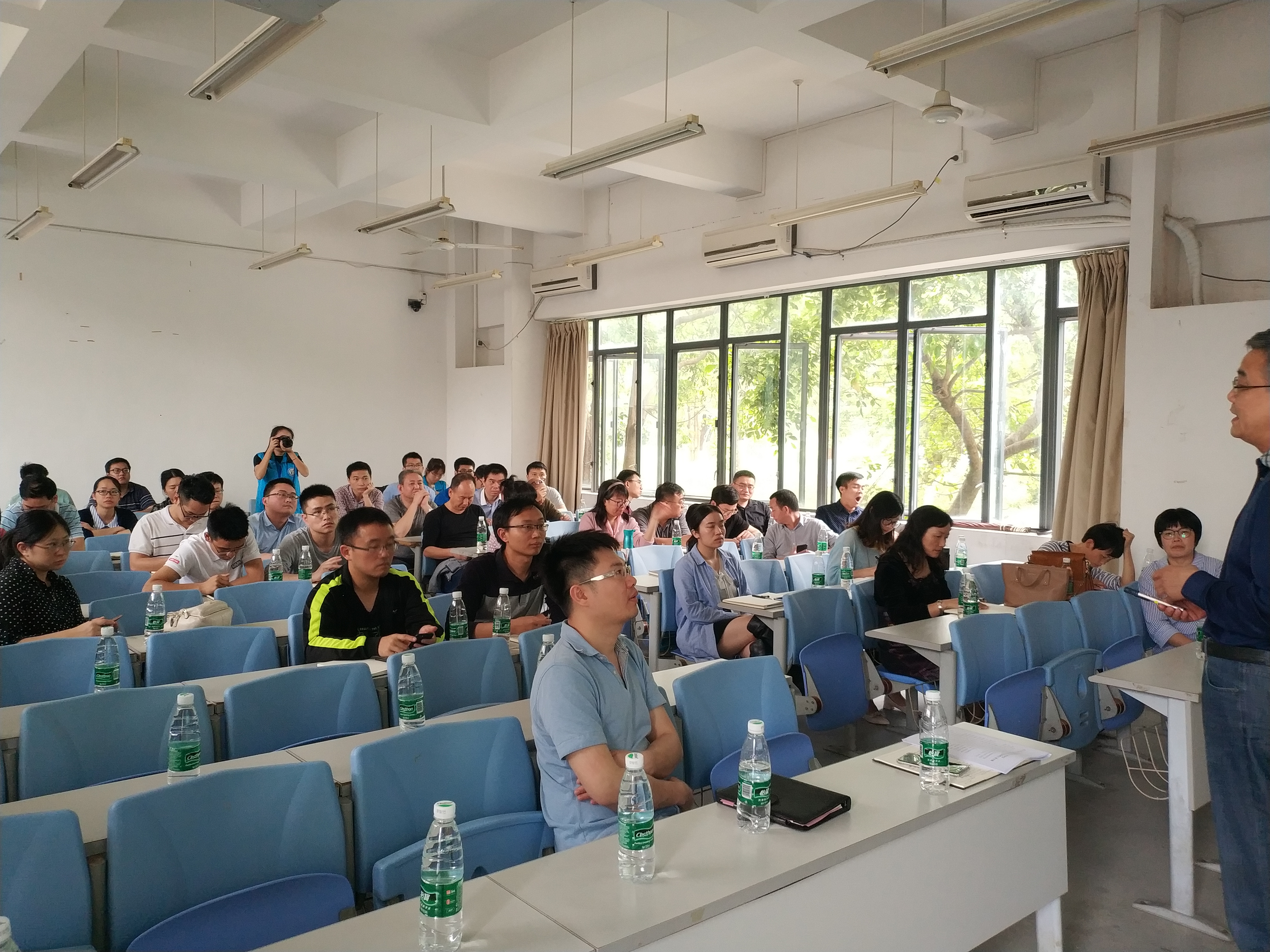sunbet申搏召开党员政治学习暨班主任培训1.jpg