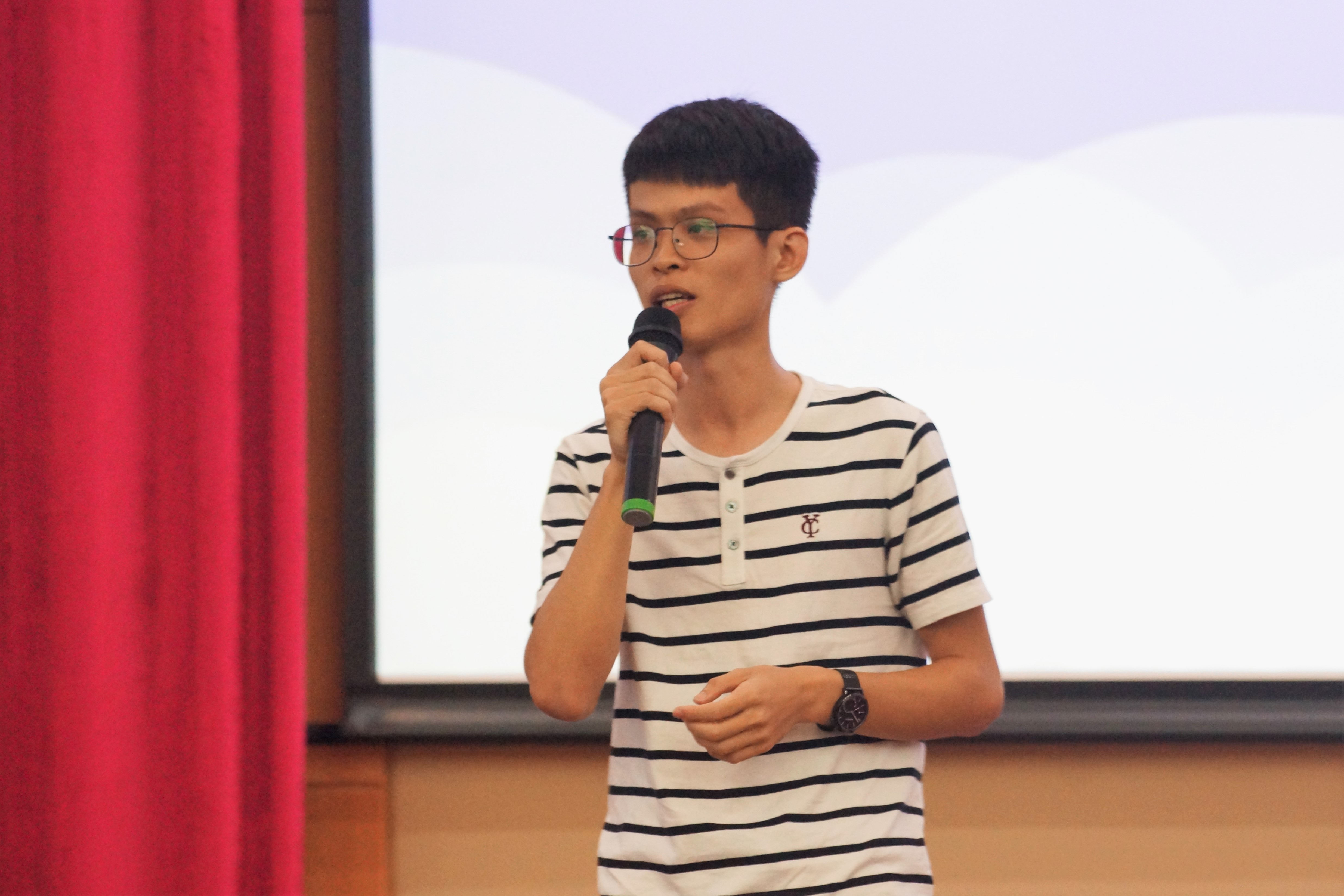 sunbet申搏举办学长-学习经验-生活技巧-分享会3.jpg